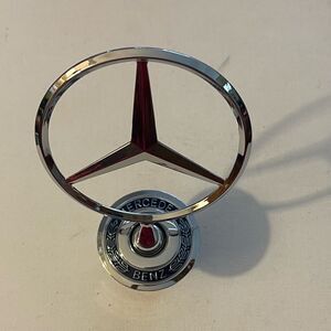 Mercedes Benz OEM 3D hood ornament blue/silver NWT
